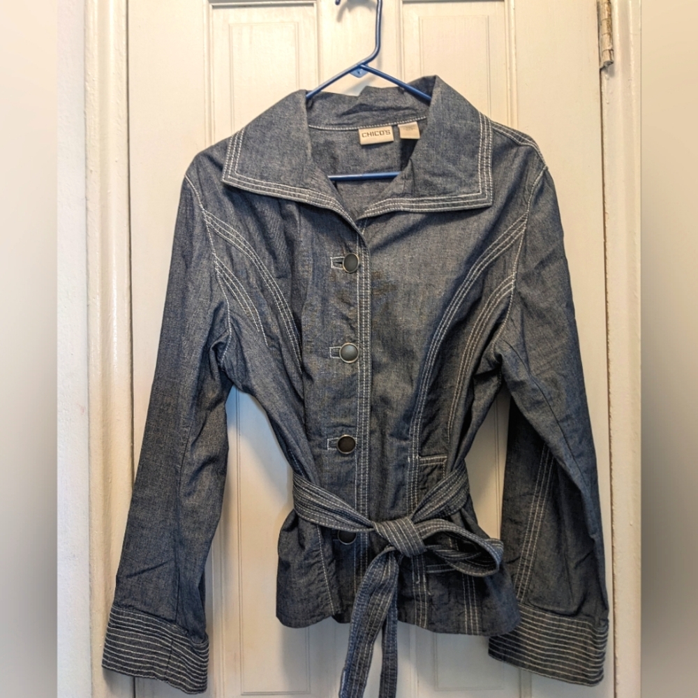 LIKE NEW!!! CHICO'S STYLISH DENIM BELTED JACKET